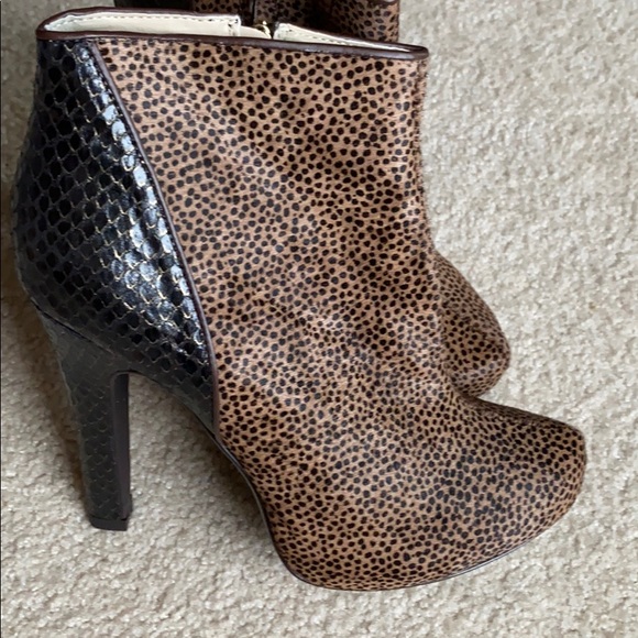 Colin Stuart animal print calf hair platform bootie - Picture 4 of 11